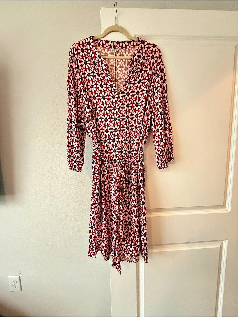 CAbi dress Geometric Wrap in Red & White Like New